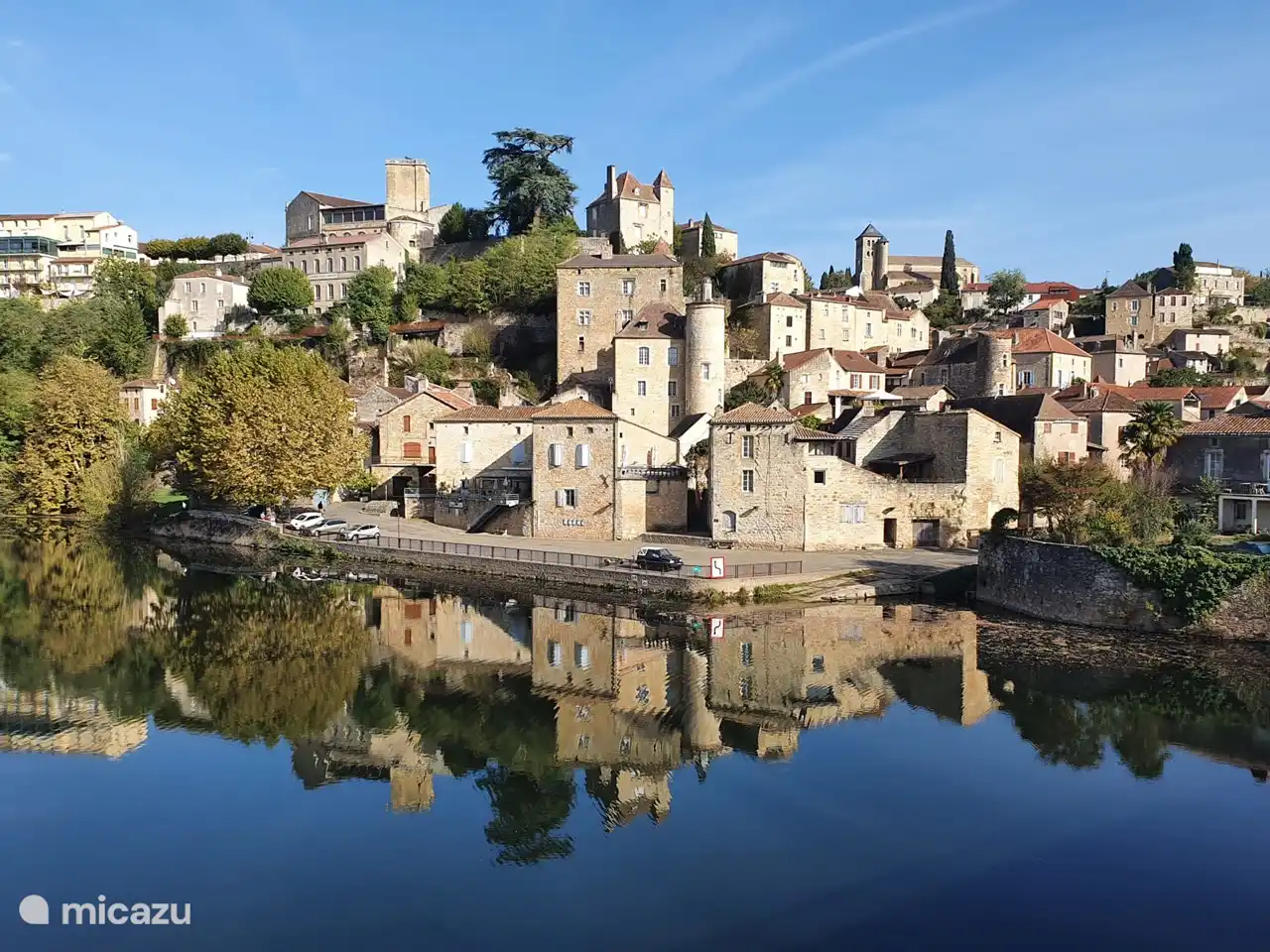 Puy l'Eveque - mittelalterliche historische Stadt in 4 km Entfernung