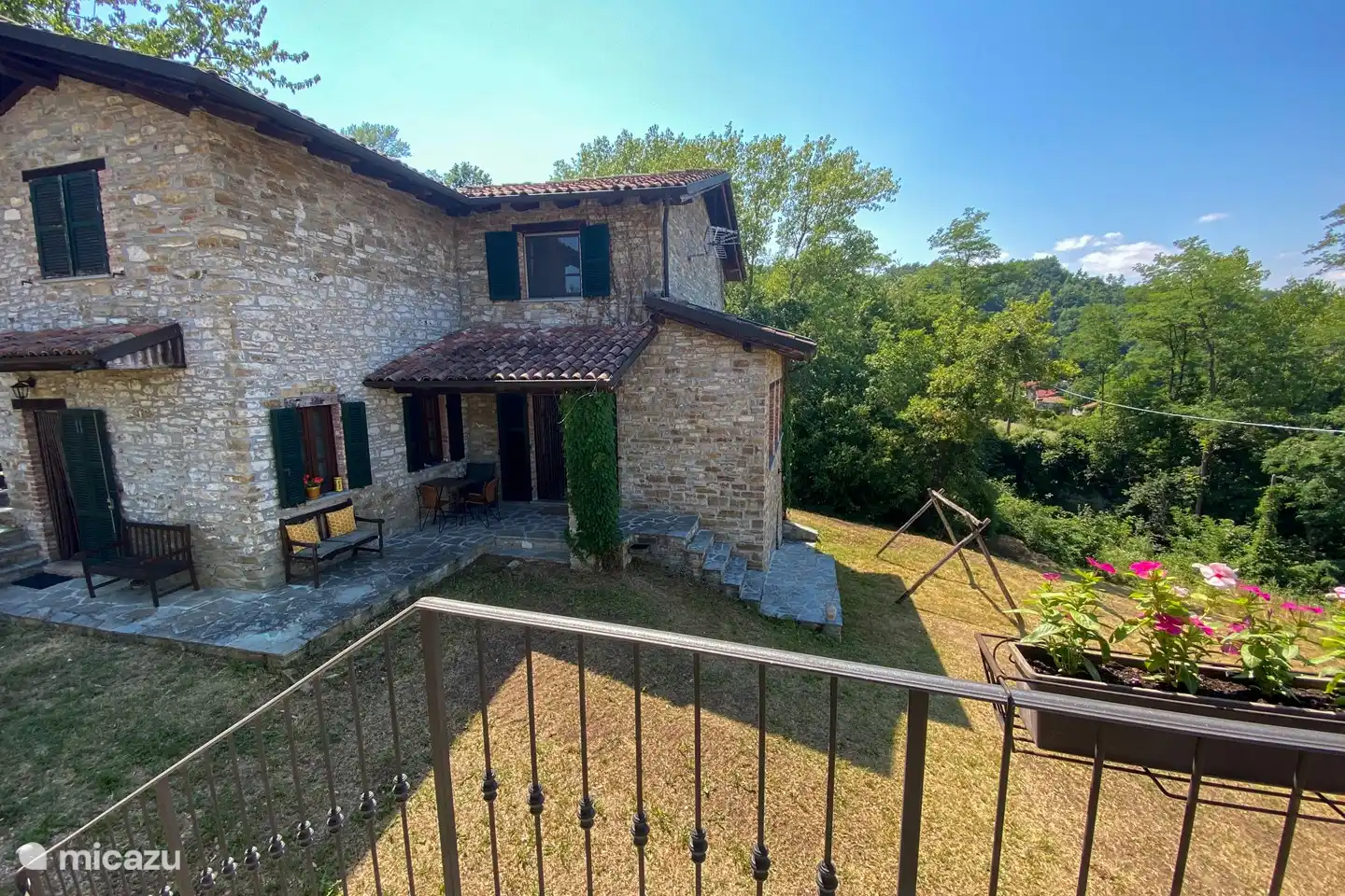 Genießen Sie Ihr Frühstück in der Sonne oder suchen Sie den Schatten auf einer der Terrassen auf.