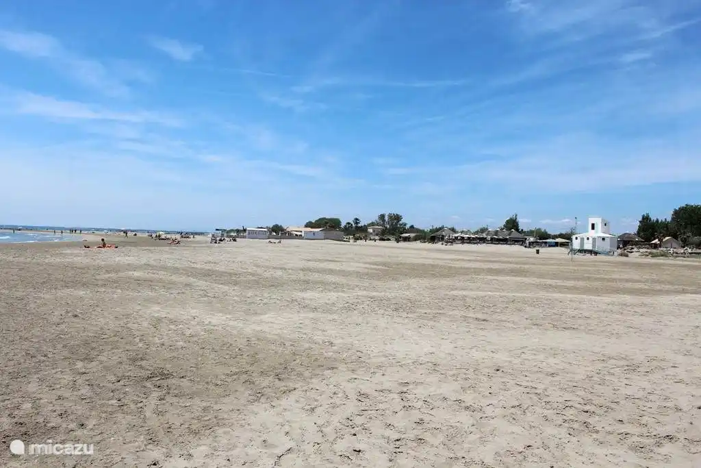 Der Strand von Les Sables d'Or