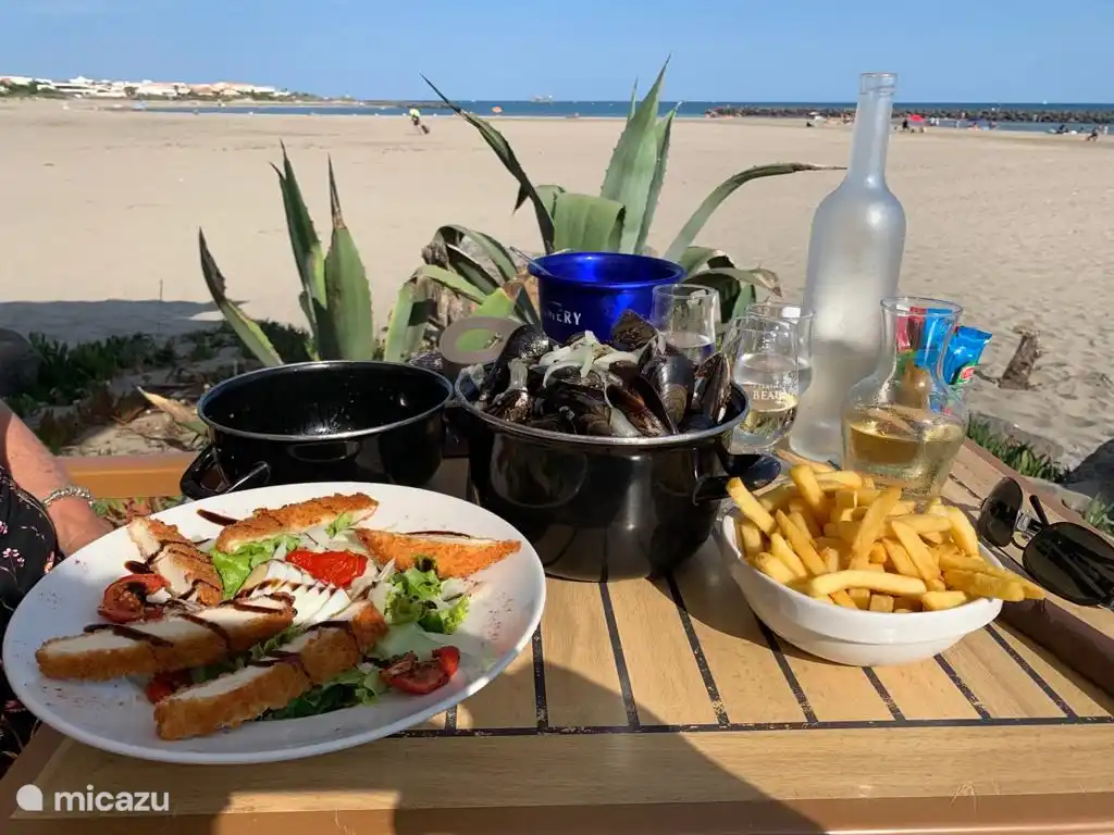 Leckeres Essen am Strand