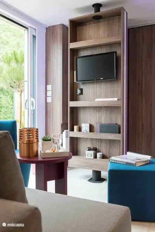 Werksfoto, TV-Schrank