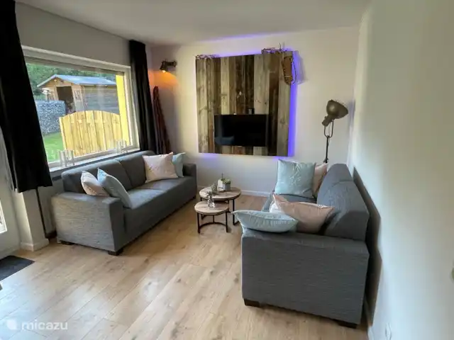 Uplandstrasse | Allemagne, Sauerland, Willingen - appartement Salon avec vue sur le jardin