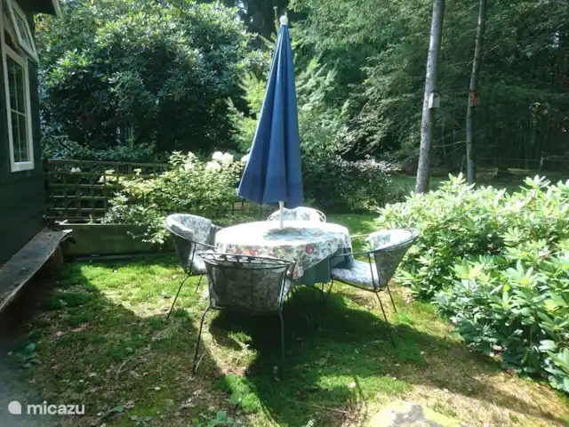 Wandelen, Nederland, Gelderland, Laag-Soeren, chalet Woudhof