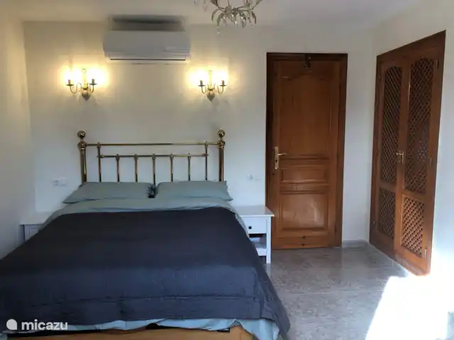 Casa Sueño | Espagne, Costa Blanca, Moraira - maison de vacances La chambre 1, avec dressing et climatisation, donne sur la piscine