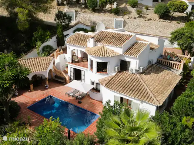 Casa Sueño | Espagne, Costa Blanca, Moraira - maison de vacances Notre villa de rêve Casa Sueño est située dans un quartier calme, dans une impasse, à 5 minutes de la plage et de la forêt.