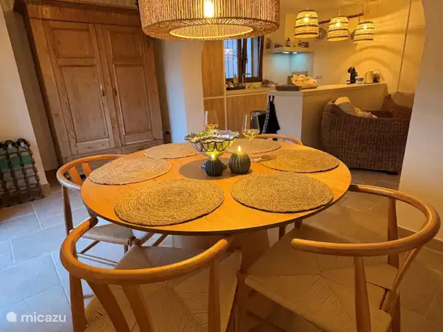 Casa Sueño | Espagne, Costa Blanca, Moraira - maison de vacances Table à manger dans la cuisine du rez-de-chaussée