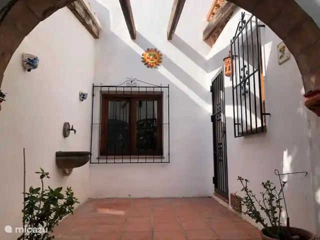 Casa Sueño | Espagne, Costa Blanca, Moraira - maison de vacances Cour ('patio d'Andalousie') vers buanderie, aussi appelée buanderie.