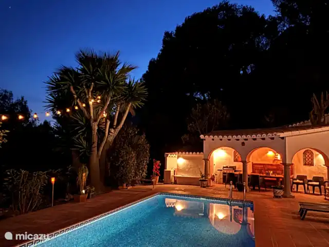 Casa Sueño | Espagne, Costa Blanca, Moraira - maison de vacances Vous pourrez nager 24h/24 dans la piscine 8x4, éclairée par des lumières LED (et pouvant être chauffée).