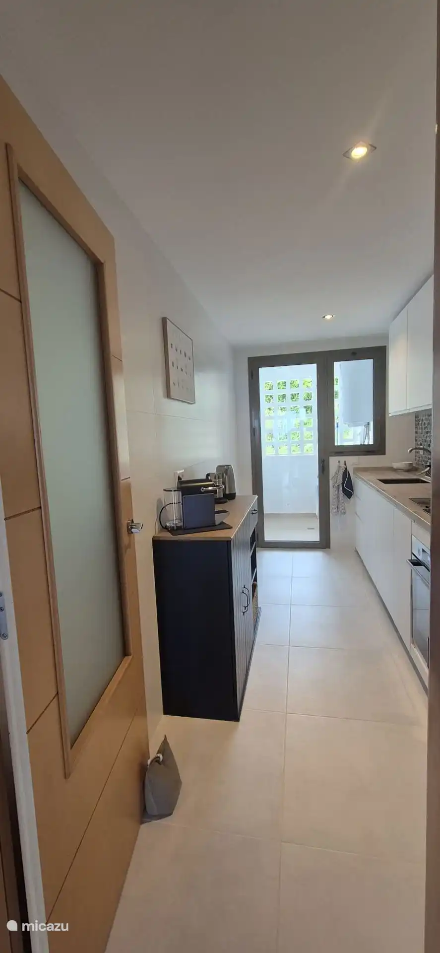 Cocina con rinc&#243;n de caf&#233;/t&#233;