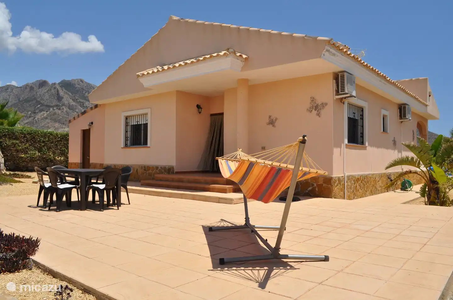 buiten terras achter