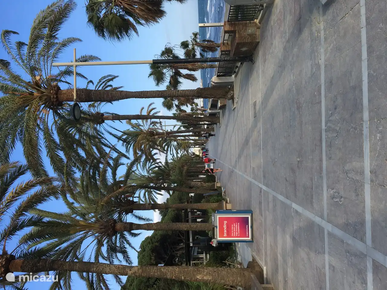 Boulevard à moins de 250 mètres.