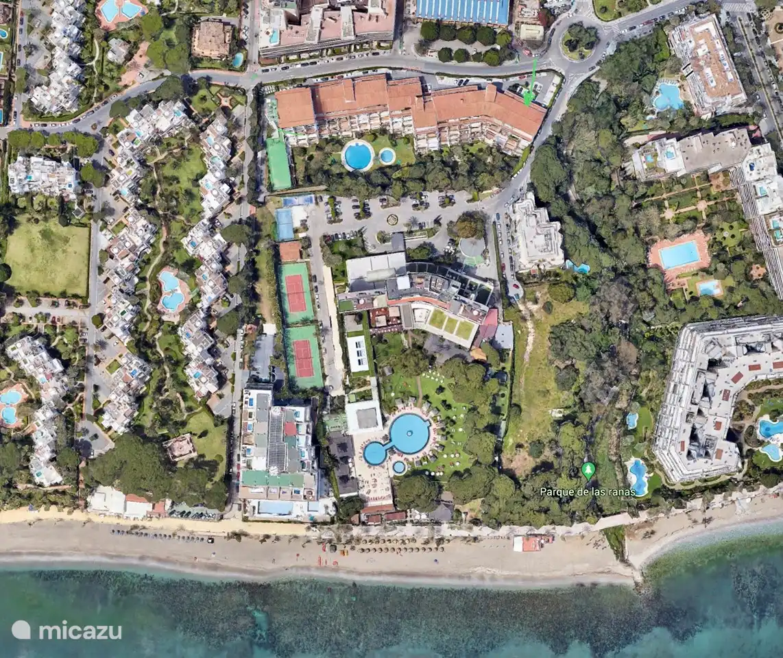 Vue aérienne de Jardines del Mar, à la flèche verte se trouve la Casa Apolonia.