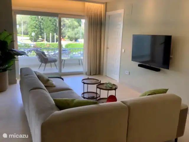 Location de Vacances Espagne, Costa del Sol, Marbella, appartement - Casa Apolonia, Jardines del Mar Rideaux d'ambiance avec éclairage.