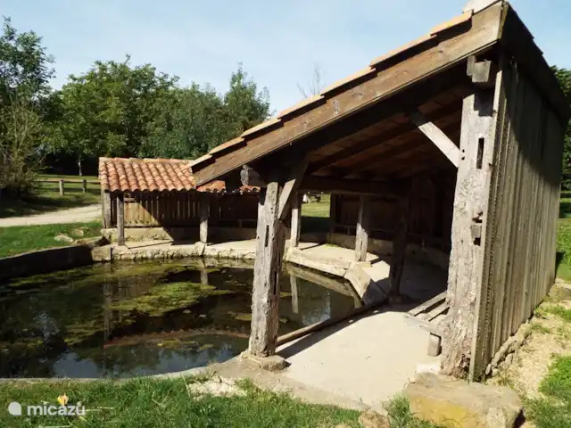 Chalet Lavande | France, Vendée, Château-Guibert - cabane en bois / lodge un ancien lavoir à proximité