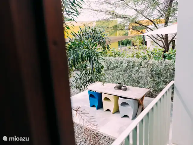 Villa Topaz piscine privée Ecoresort | Curaçao, Curaçao-Centre, Boca St. Michiel - villa Depuis le salon, vous avez une vue sur la table à manger.