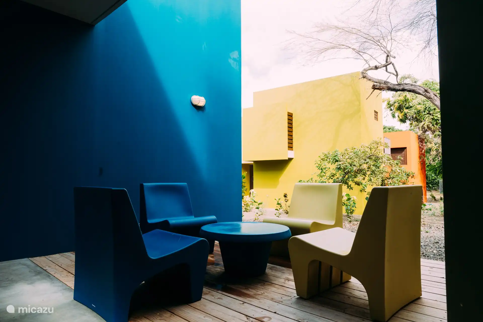 Ein Sitzbereich im Freien.