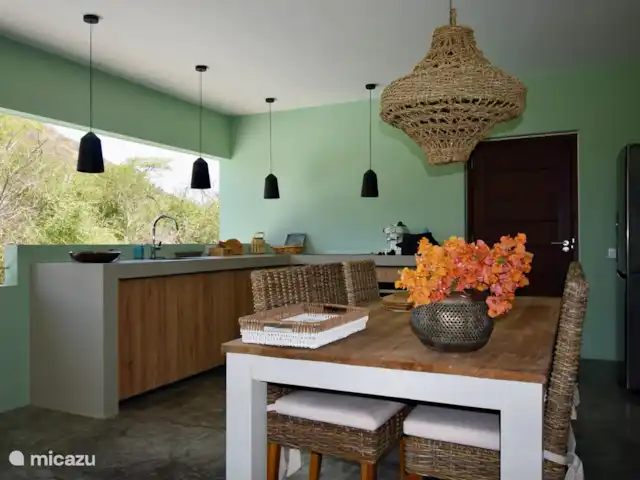 Villa Topaz piscine privée Ecoresort | Curaçao, Curaçao-Centre, Boca St. Michiel - villa La cuisine avec une belle vue sur le jardin.