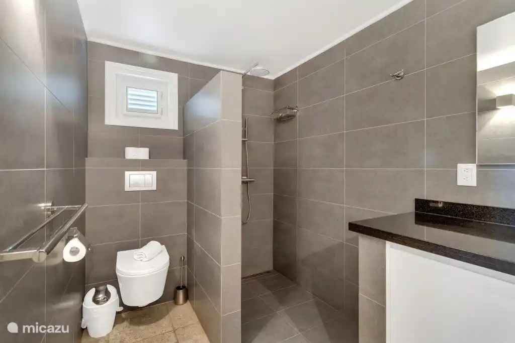 Das Badezimmer von Schlafzimmer 1