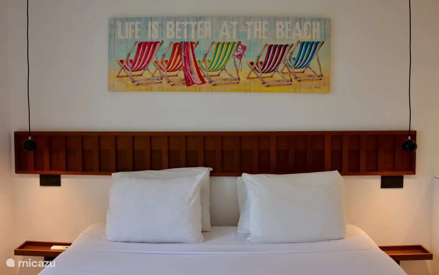 Hauptschlafzimmer, genießen Sie ein schönes großes Bett