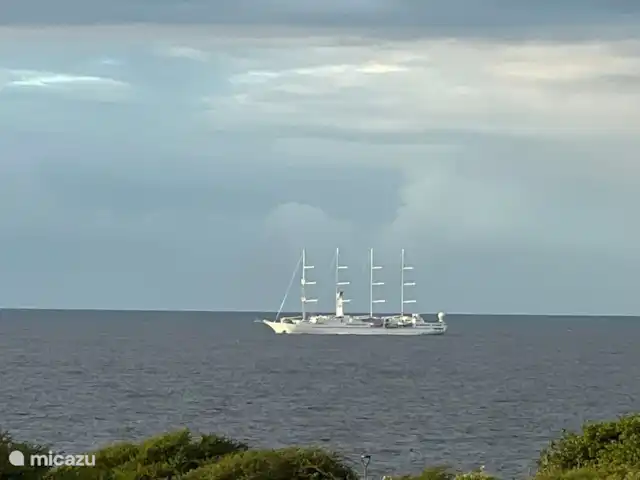 Blue Bay Penthouse REEF 5 OCEAN VIEW huren in Curaçao, Curacao-Midden, Willemstad - appartement Uitzicht op cruiseboten vanaf terras 30m2