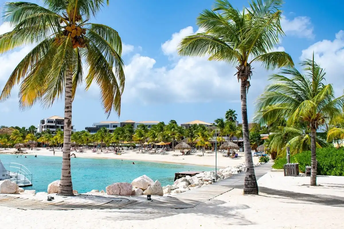 Blue Bay Beach, 5 Gehminuten vom Penthouse entfernt