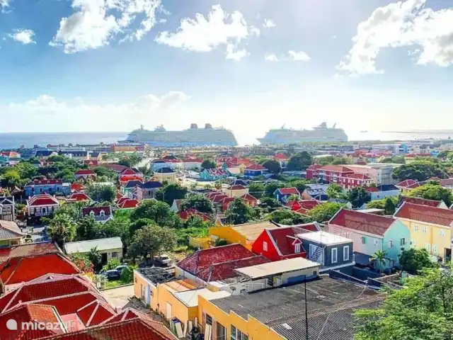 Blue Bay Penthouse REEF 5 OCEAN VIEW huren in Curaçao, Curacao-Midden, Willemstad - appartement Willemstad, Otrobanda bij sunset, 8 minuten van Blue Bay
