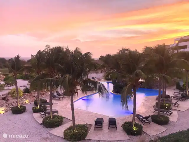 Blue Bay Penthouse REEF 5 OCEAN VIEW huren in Curaçao, Curacao-Midden, Willemstad - appartement Sunset vanuit t terras