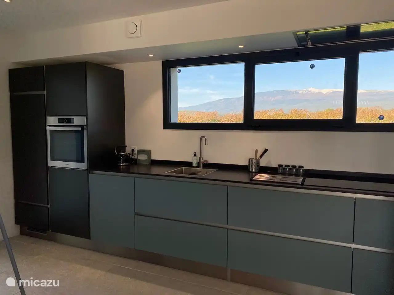 Kochen mit fantastischem Blick auf den Mont Ventoux.