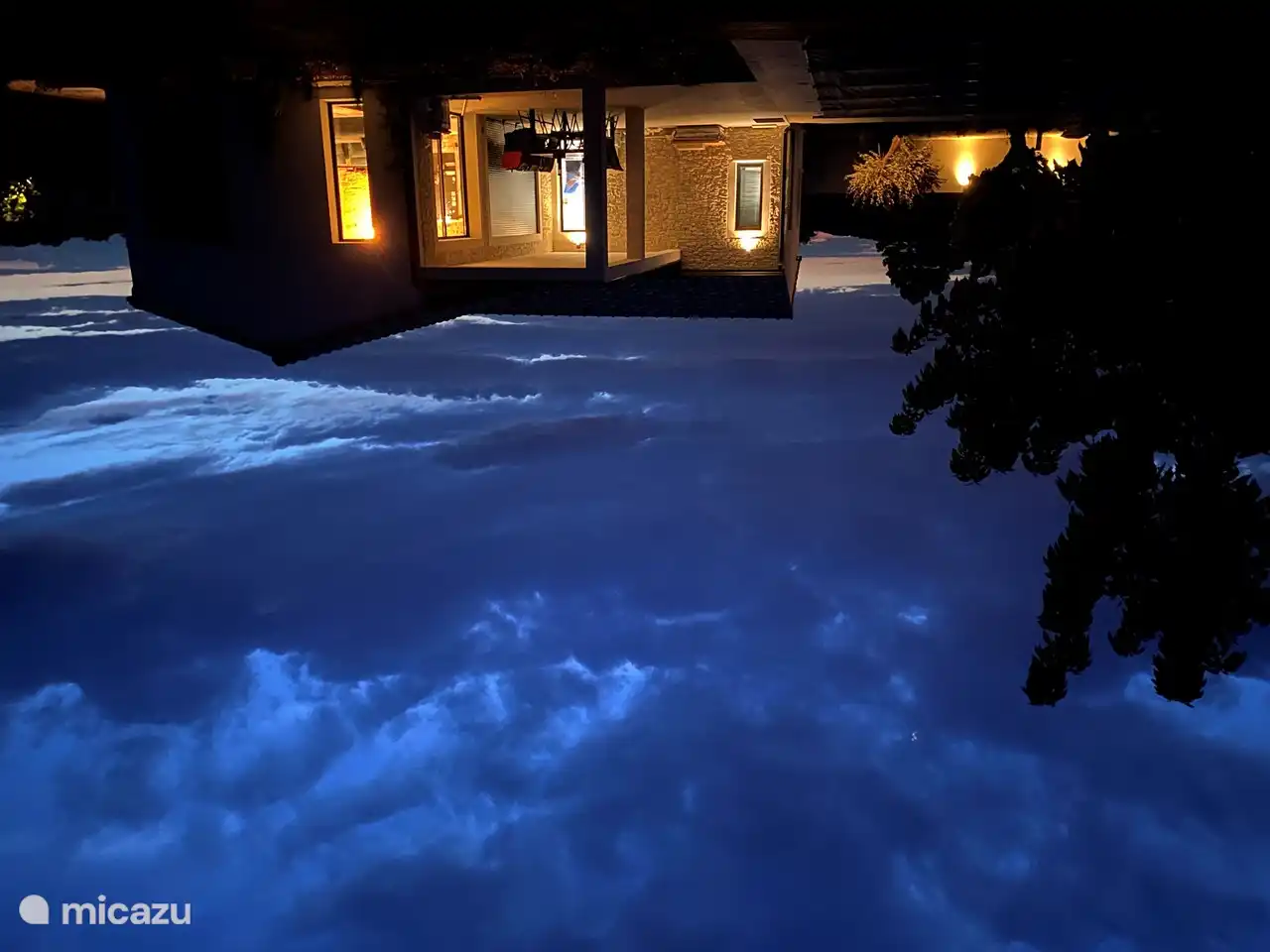 Schönes langes Abendessen bis die Nacht hereinbricht