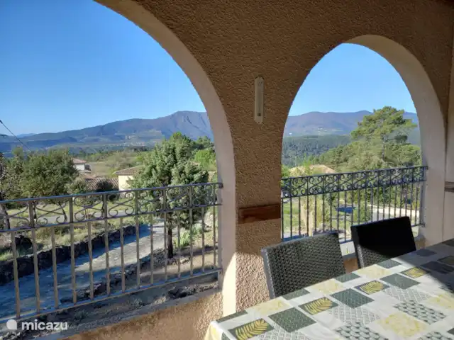 Le Vignal 1 huren in Frankrijk, Ardèche, Chambonas - vakantiehuis Overdekt terras