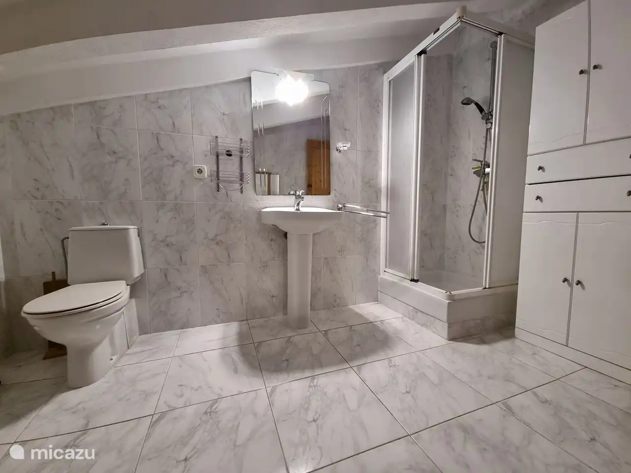 Salle de bain dans l’appartement