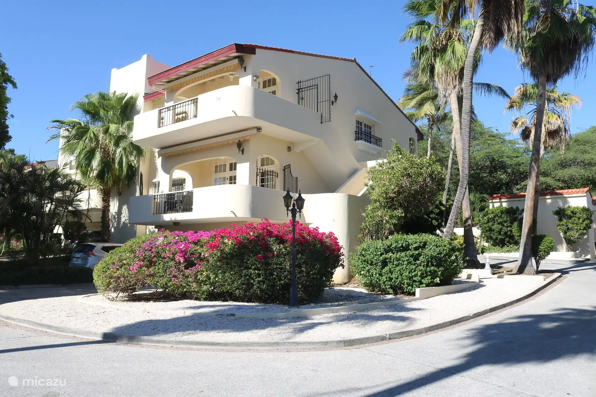 Luxuriöse, geräumige Wohnung. Royal Palm Res. 26G in Curaçao, Curacao-Mitte, Piscadera - Appartement