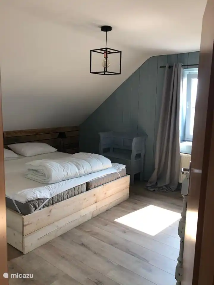 Schlafzimmer 4