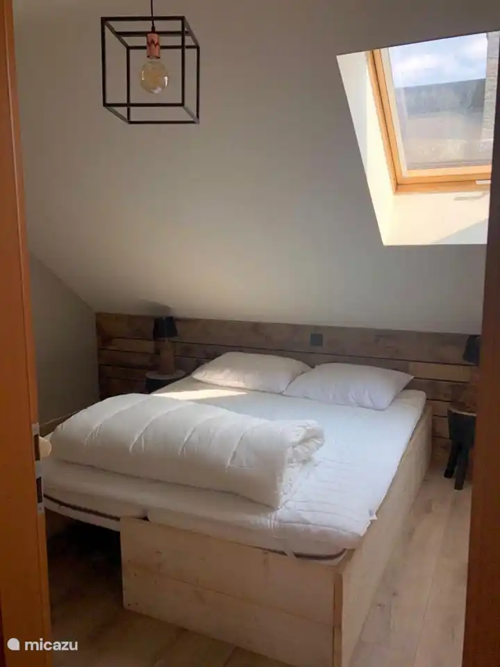 Schlafzimmer 5