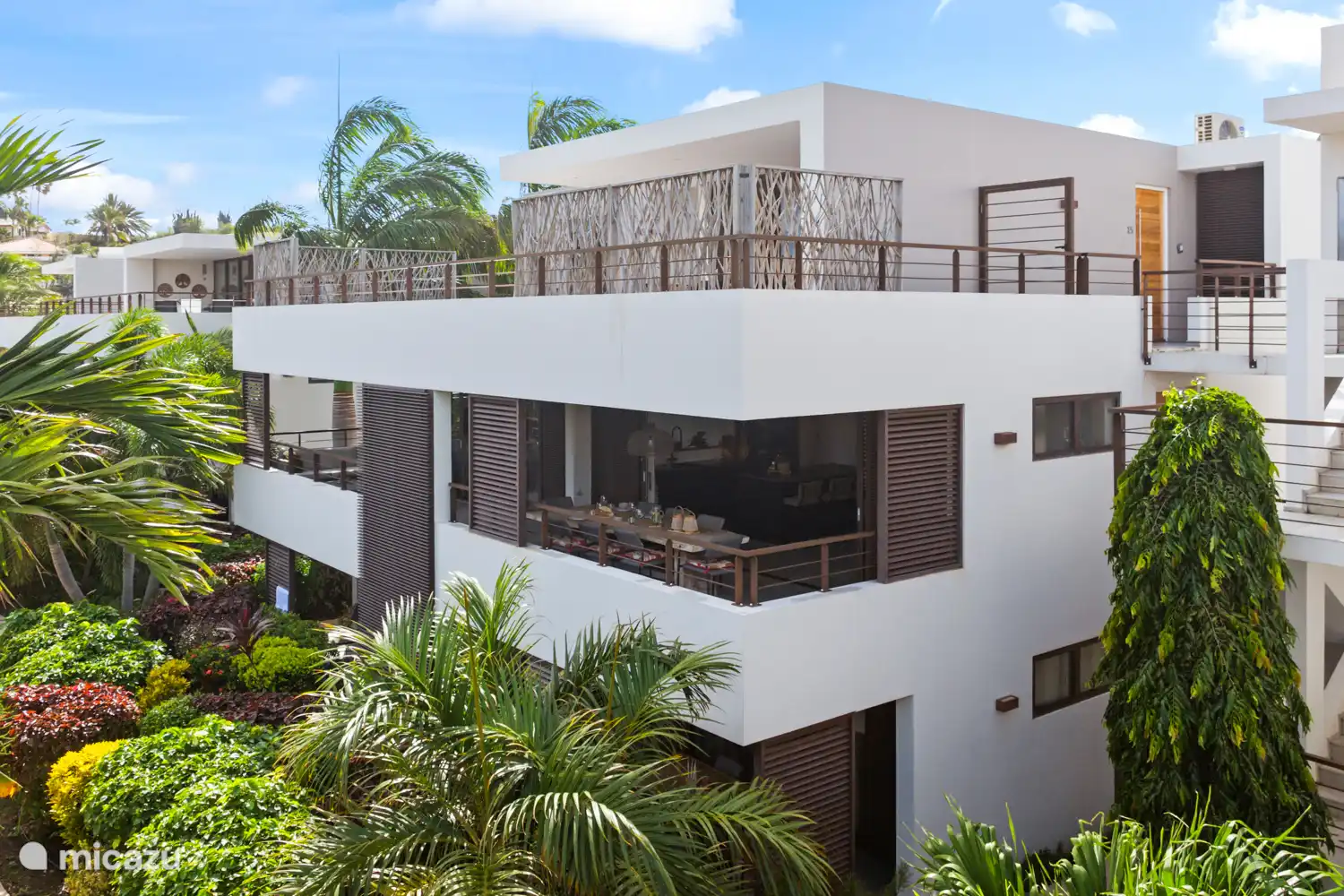 Walking, Curaçao, Banda Ariba (East), Jan Sofat, apartment LUX The Grand