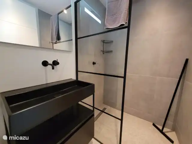 LUX The Grand huren in Curaçao, Banda Ariba (oost), Jan Sofat - appartement 3e badkamer