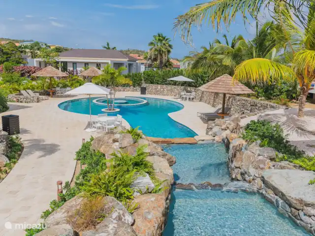LUX The Grand huren in Curaçao, Banda Ariba (oost), Jan Sofat - appartement Waanzinnig zwembad