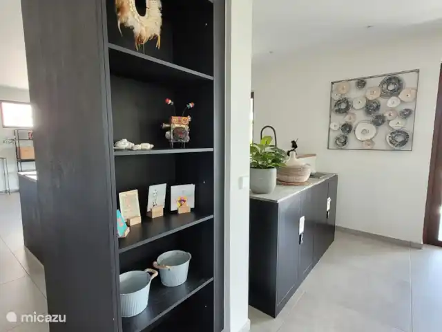 LUX The Grand huren in Curaçao, Banda Ariba (oost), Jan Sofat - appartement Woonkamer