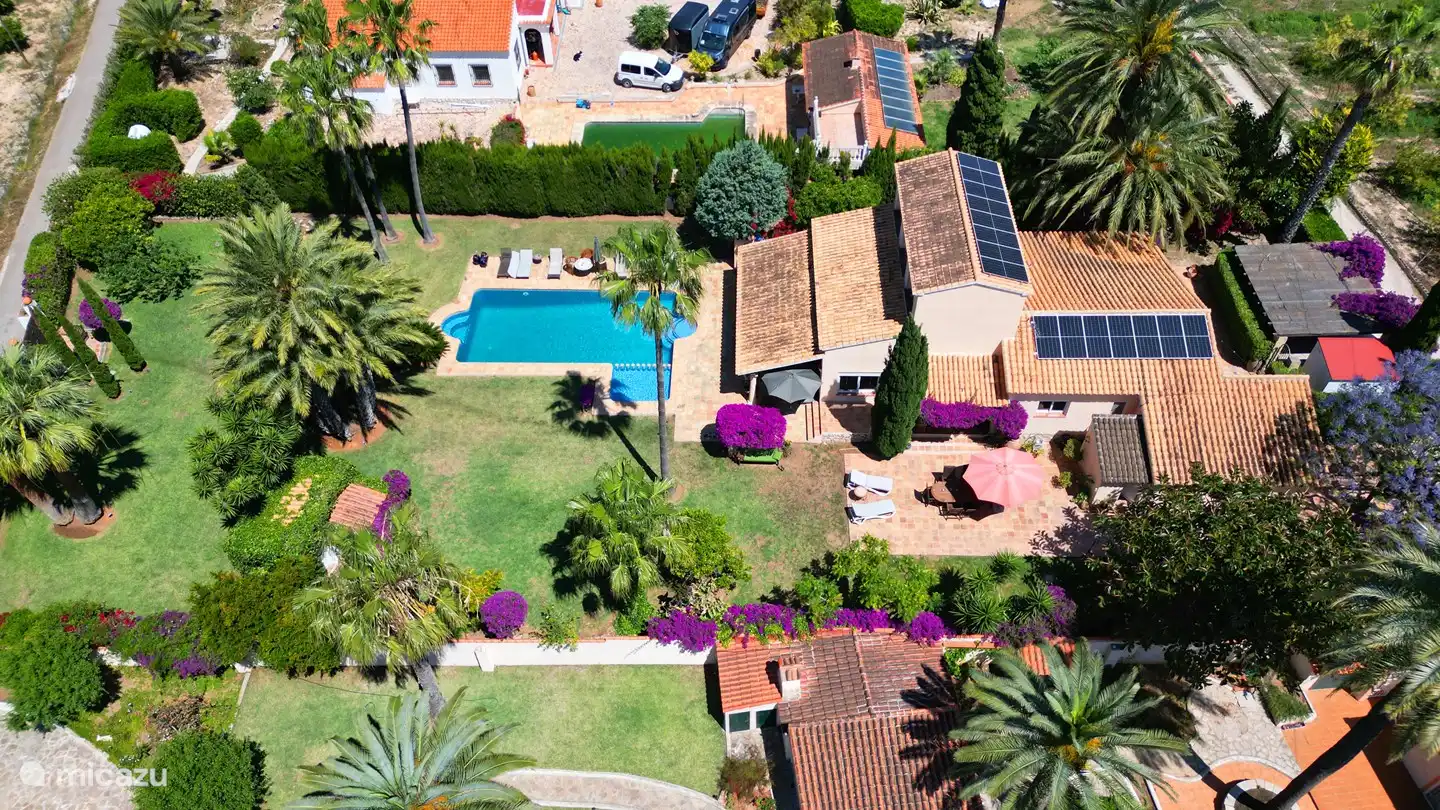 Blick auf die Villa von oben