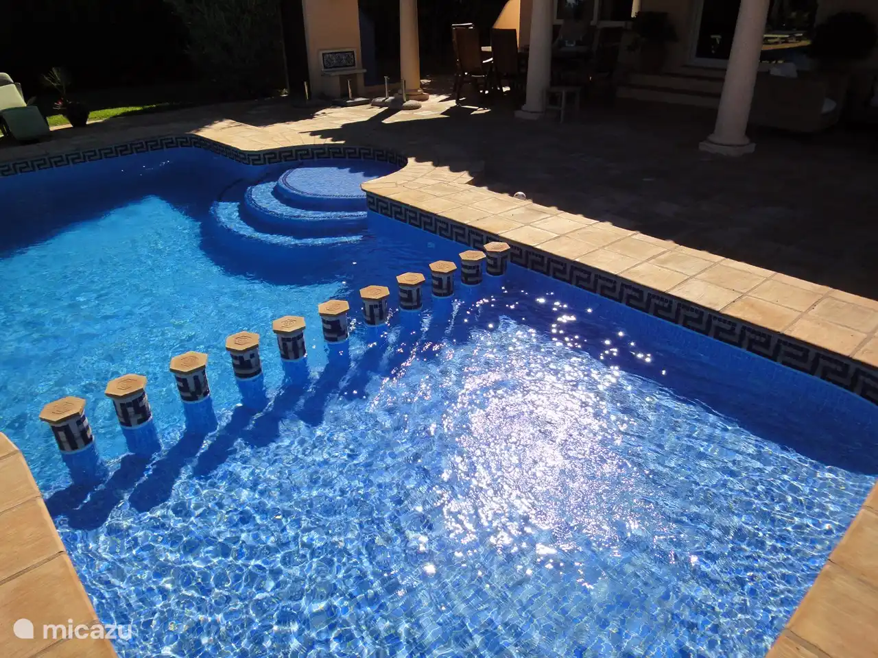 separates Kinderbecken 60 cm tief