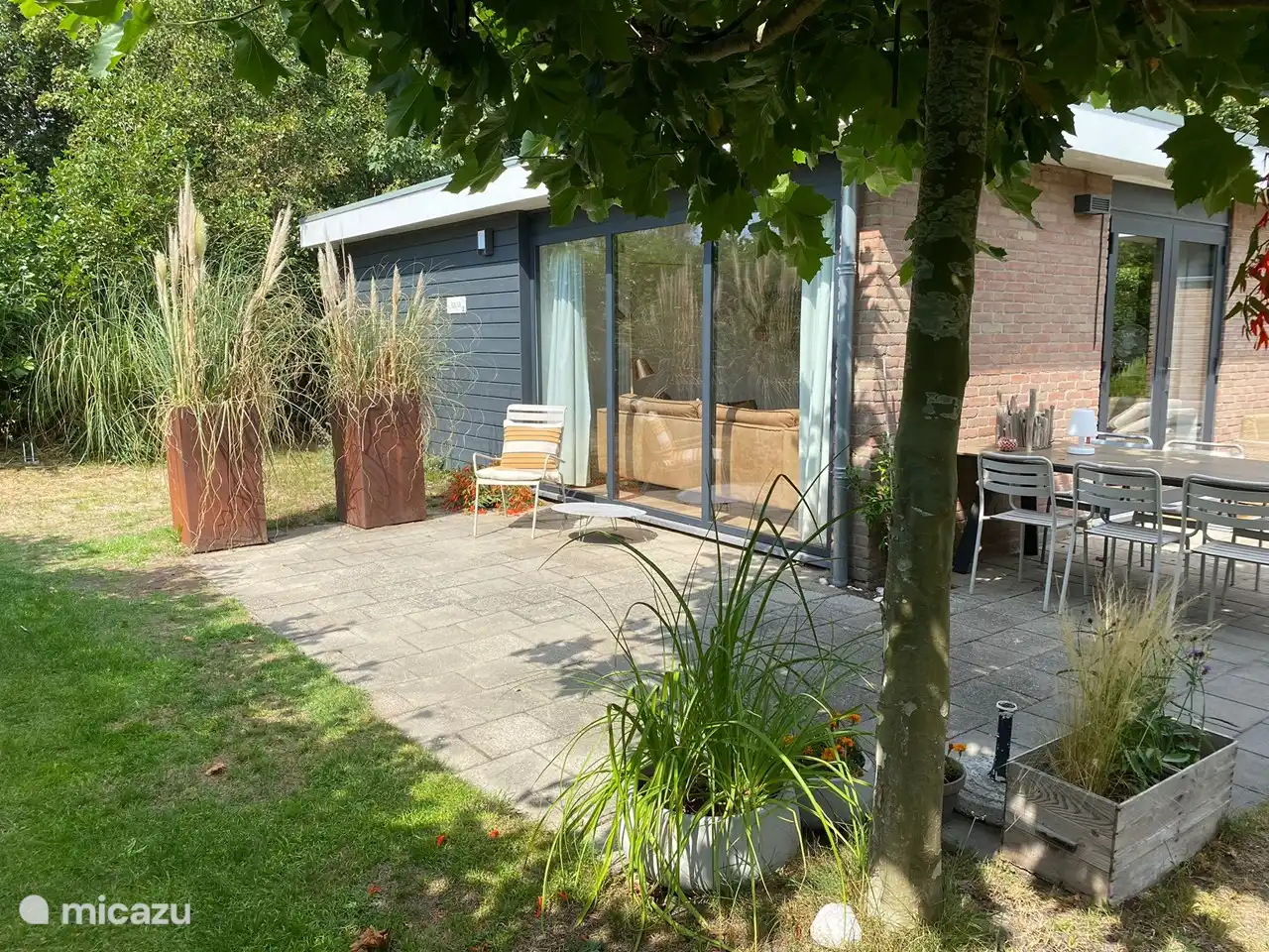 Schöner Bungalow mit viel Privatsphäre in einem kleinen Ferienpark