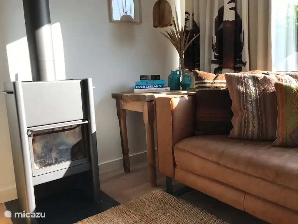 Schöner Holzofen für ein romantisches Feuer