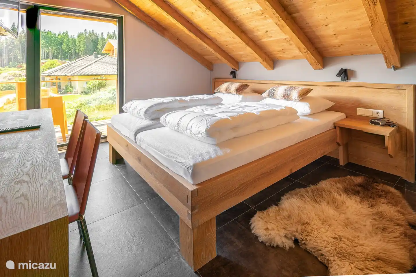 Chambre double à l'étage