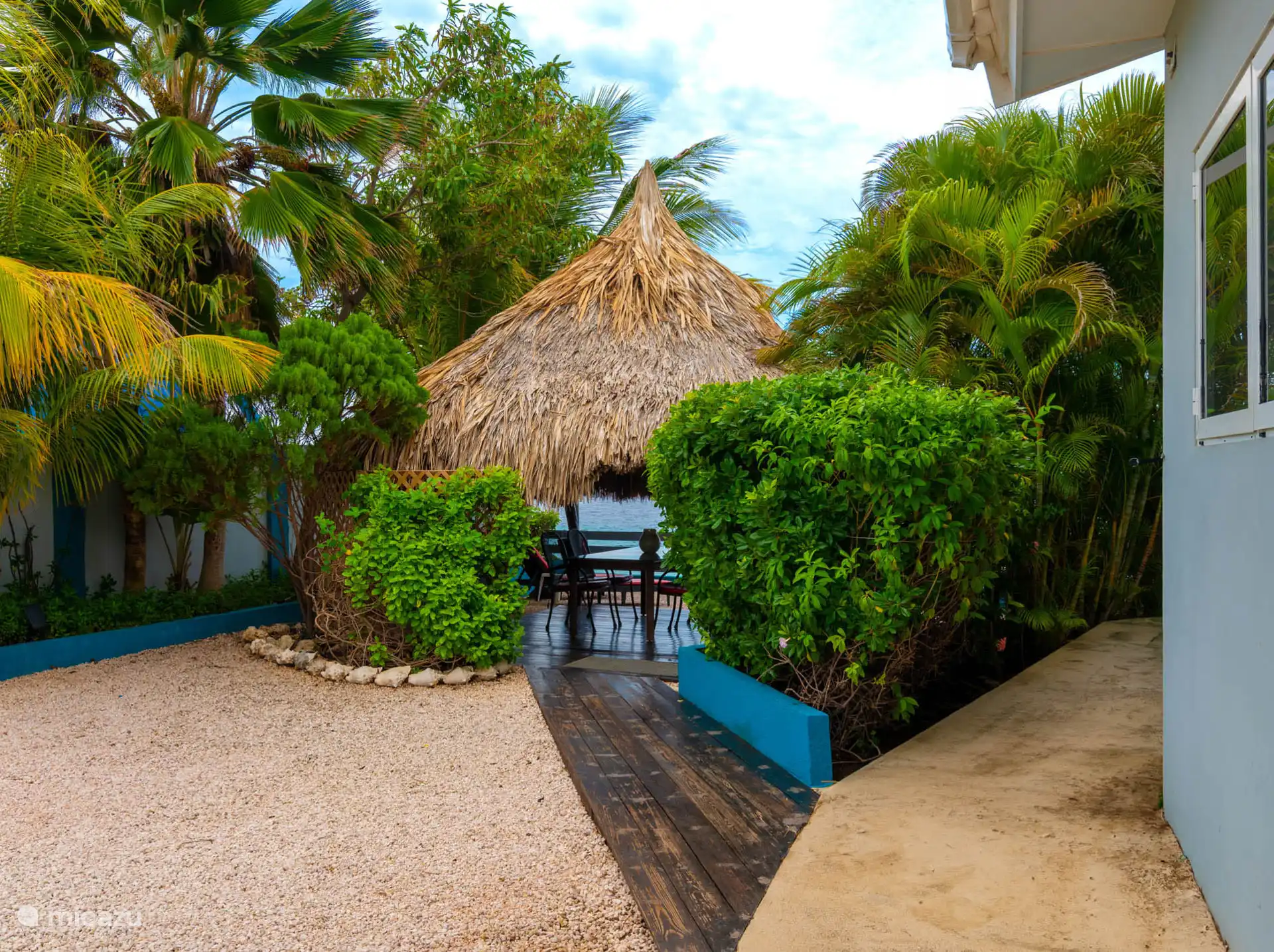 Blick aus dem Garten.