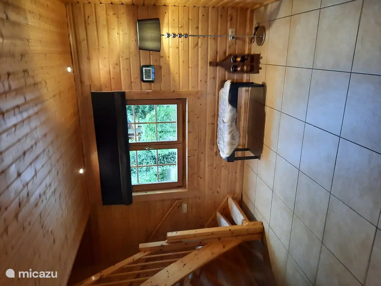 Treppe zum Obergeschoss.