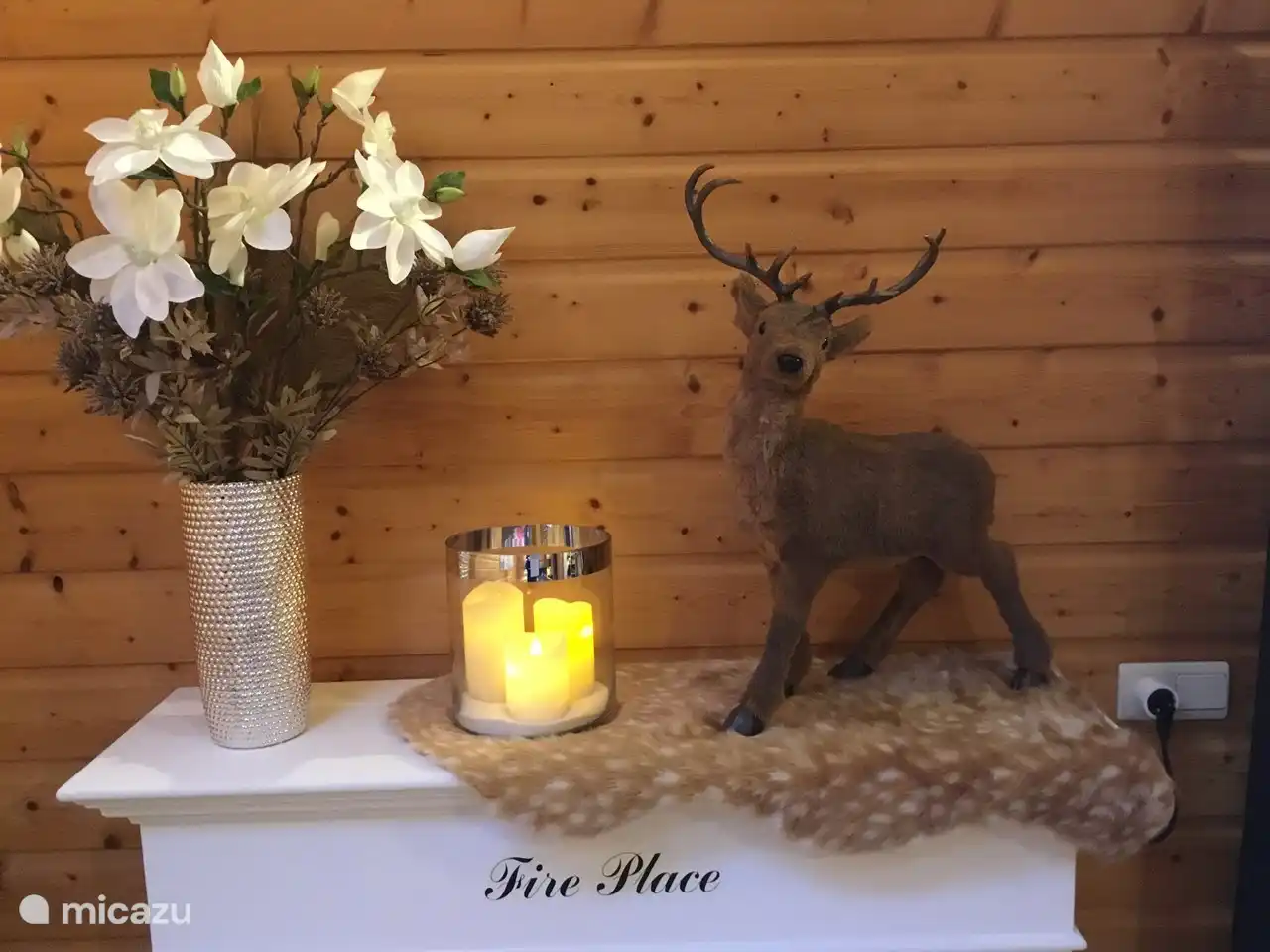 Gemütlicher Kamin im Hauptschlafzimmer.