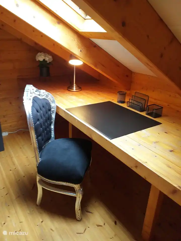 Schreibtisch zum Arbeiten