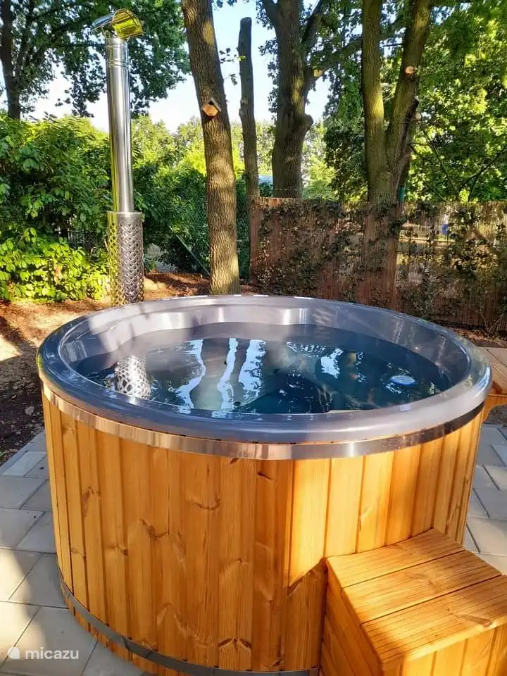 Holzbefeuerter Whirlpool für 5 Personen