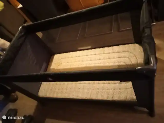 Chalet finlandais, dans un parc avec piscine | Pays-Bas, Overijssel, Gramsbergen - maison de vacances Lit bébé à disposition, matelas et couette également. Veuillez apporter votre propre literie !