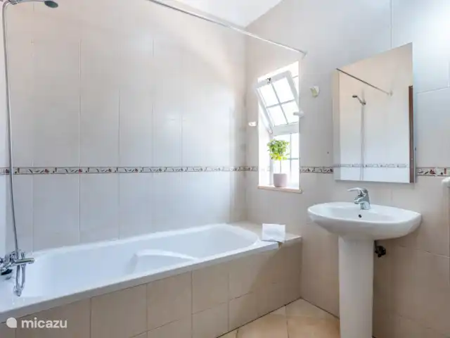 Villa Salvador huren in Portugal, Algarve, Pêra - villa Badkamer